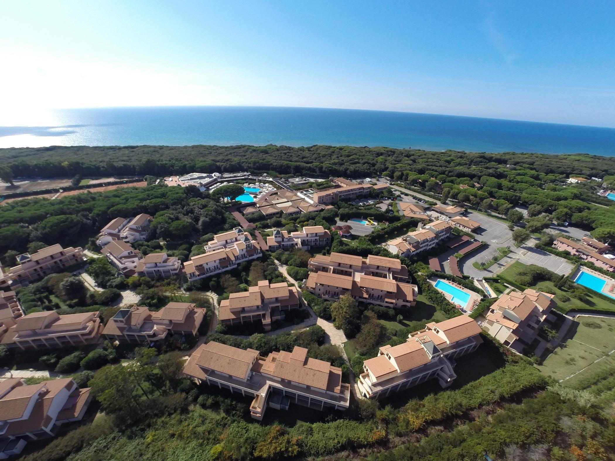Garden Toscana Resort San Vincenzo Esterno foto